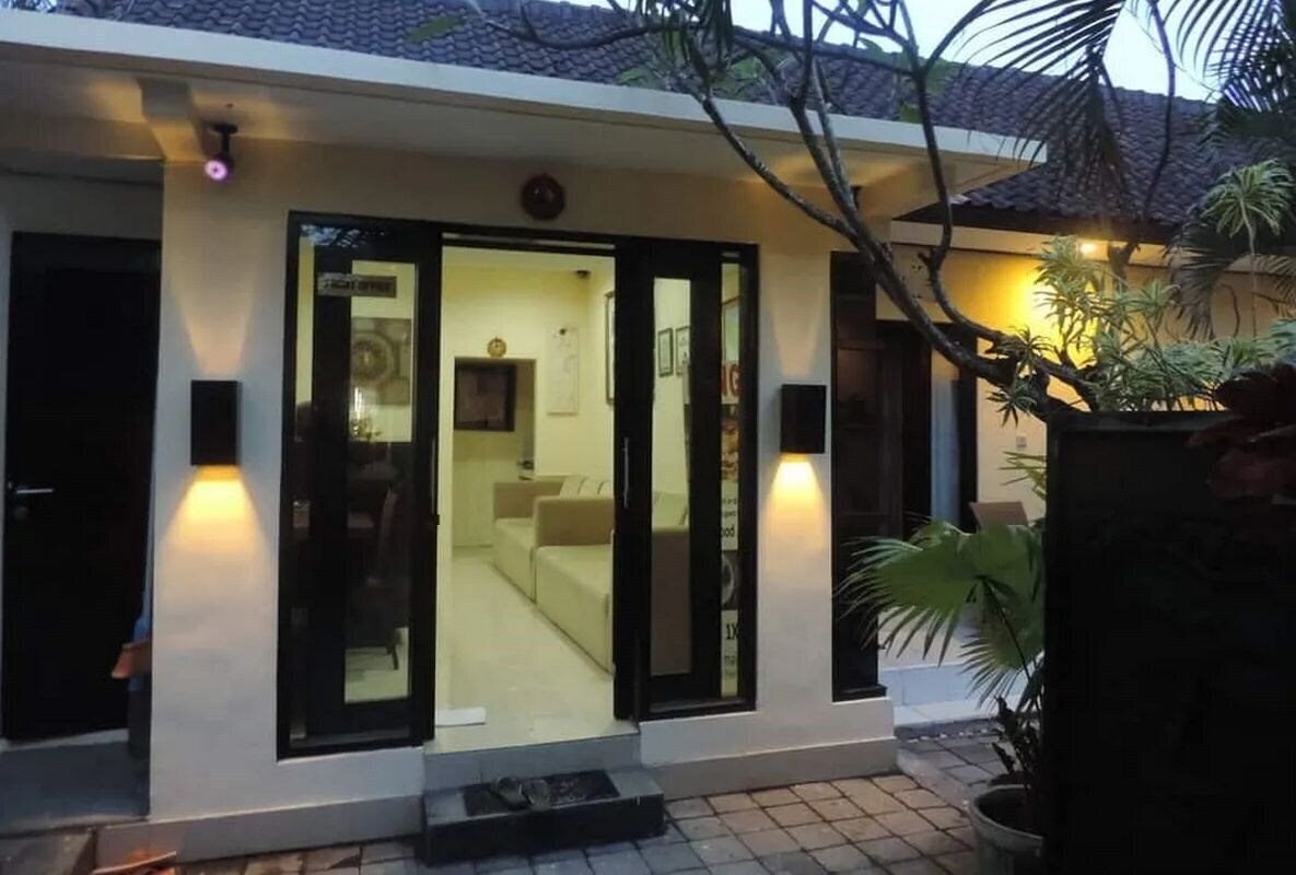 Фото Legian Guest House 2*